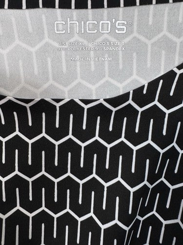 Chicos Size 3 Top XL Short Sleeve Black White Geometric Print Womens