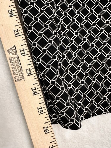 Liz Claiborne Emma Ankle Pants Size 16 Black White Geometric Print Womens