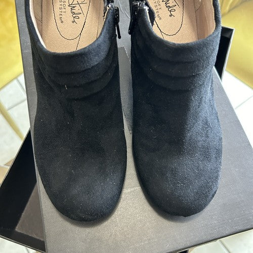 Life Stride Shoes 7.5 Black Bootie Heels Faux Suede Side Zip Womens