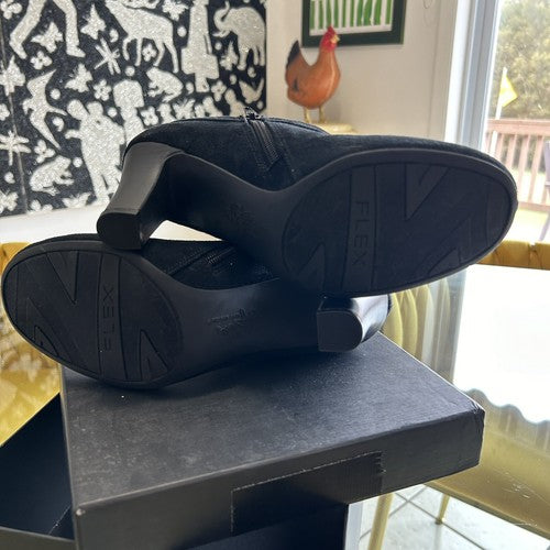 Life Stride Shoes 7.5 Black Bootie Heels Faux Suede Side Zip Womens