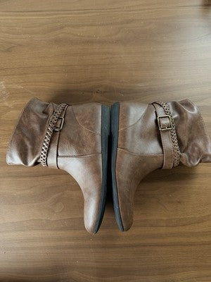 American Eagle Shoes 9.5 Women Booties Brown