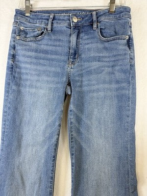 American Eagle Low Rise Flare Jeans 6 Short Blue Womens
