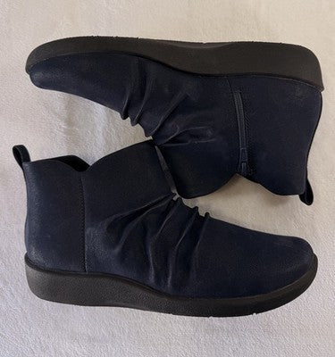 Clarks Cloud Steppers 9 Womens Booties Navy Blue Shoes Womens