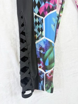 Betsey Johnson Leggings Medium Black Floral Workout Gym Capri