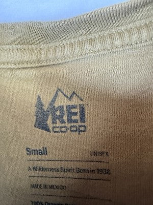REI T Shirt Small Pride Short Sleeve Top Mens Womens Unisex Tee