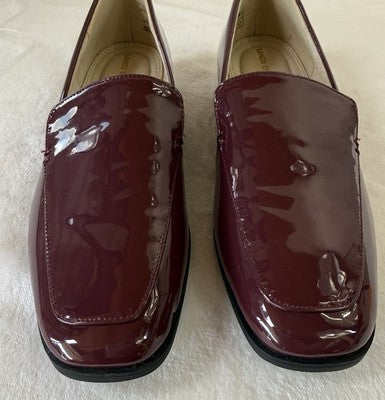 Lands End Classic Patent Leather Loafer 8 Womens Shoes Slip On Burgundy Red