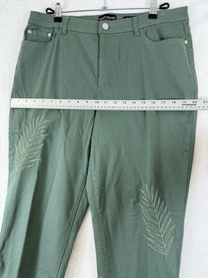 Susan Graver 14 Cropped Jeans Straight Leg Green Embellished Leaf