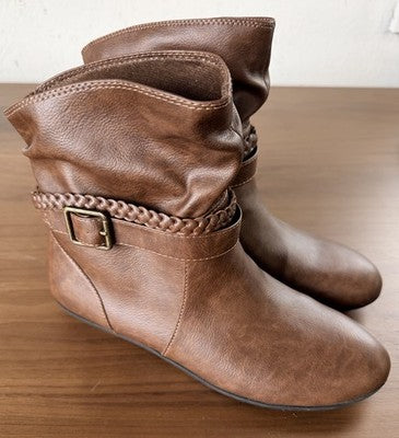 American Eagle Shoes 9.5 Women Booties Brown