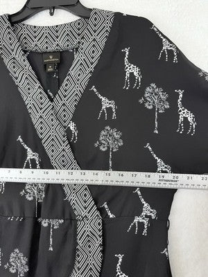Worthington Top Medium Womens Short Sleeve Black Giraffes V Neck Safari Blouse