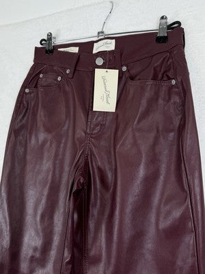 Universal Thread Faux Leather Pants 2 Women Burgundy Red Mid Rise 90s Baggy NEW