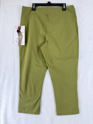 Women With Control Medium Pull On Capri Leggings Green Slimming New NWT
