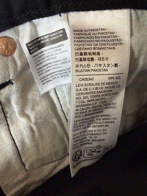 Levis 501 Jeans Mens Button Fly 34x30 Black Original New NWT