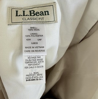 LL Bean Classic Fit Chino Pants 42 Mens 42x28 Khakis Tan Beige Mens