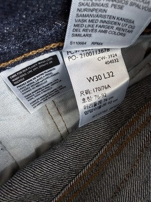 Levis 501 Jeans Mens Button Fly 30x32  Dark Blue Straight Leg