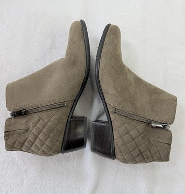 Easy Spirit Shoes 8.5 Womens Booties Faux Suede Side Zip Beige