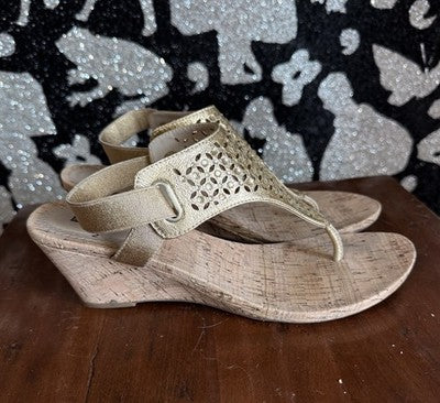 White Mountain Sandals 11 Womens Wedges Slip On Shoes Gold Arnette