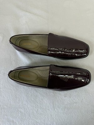 Lands End Classic Patent Leather Loafer 8 Womens Shoes Slip On Burgundy Red