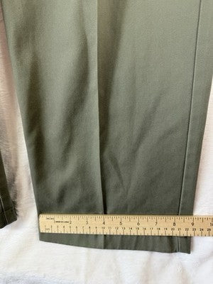 LL Bean Double L Chinos 34x29 Pants Green Pleated Comfort Waist Wrinkle Free Men
