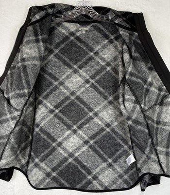 T By Talbots Jacket Medium Petite Fleeceback Black Plaid Full Zip Womens