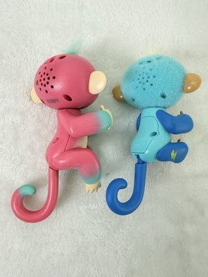 WowWee Fingerlings Interactive Baby Monkeys Lot 2 Pink Blue