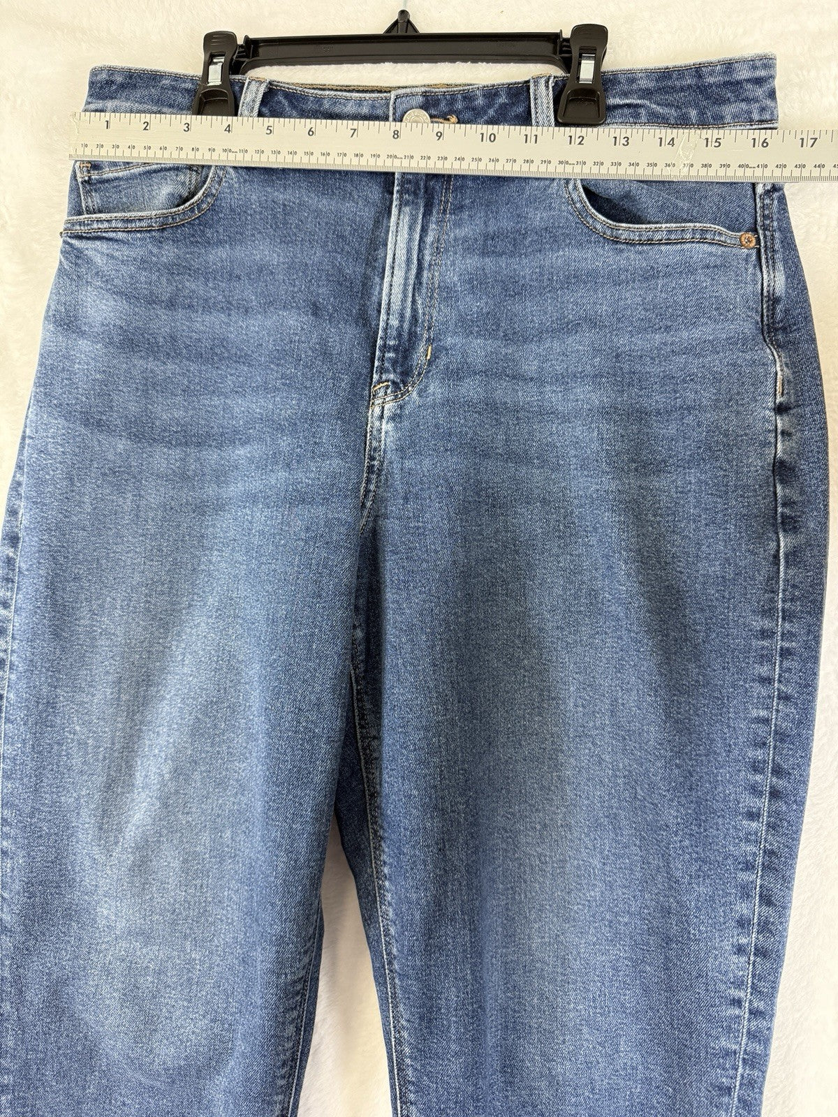 American Eagle Mom Jeans 10 Short Womens High Rise Blue