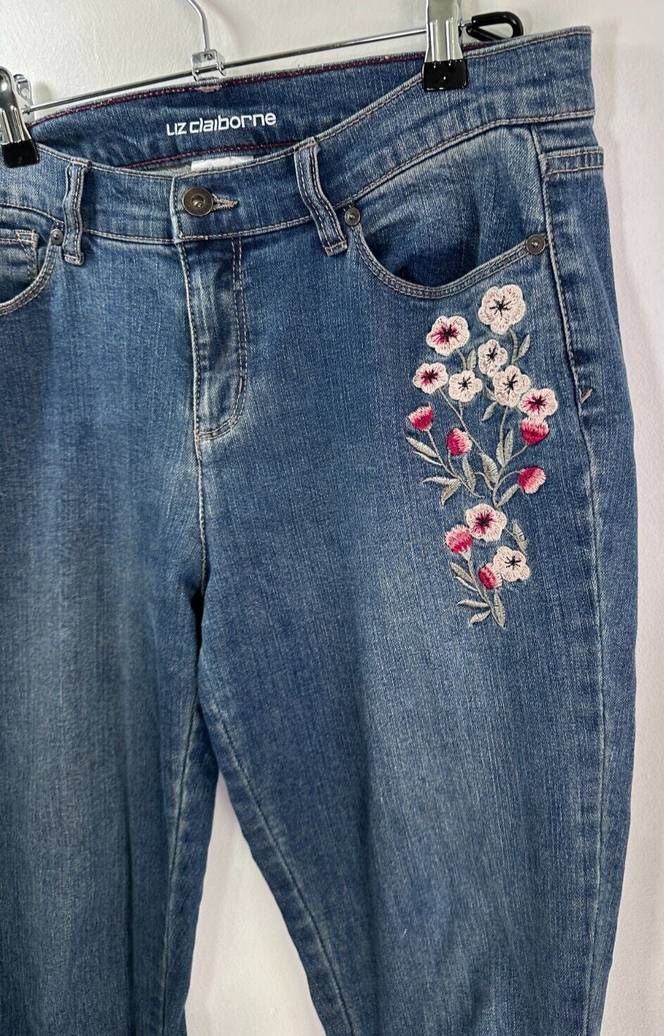 Liz Claiborne Jeans 8 Embroidered Flowers Medium Wash Blue Womens