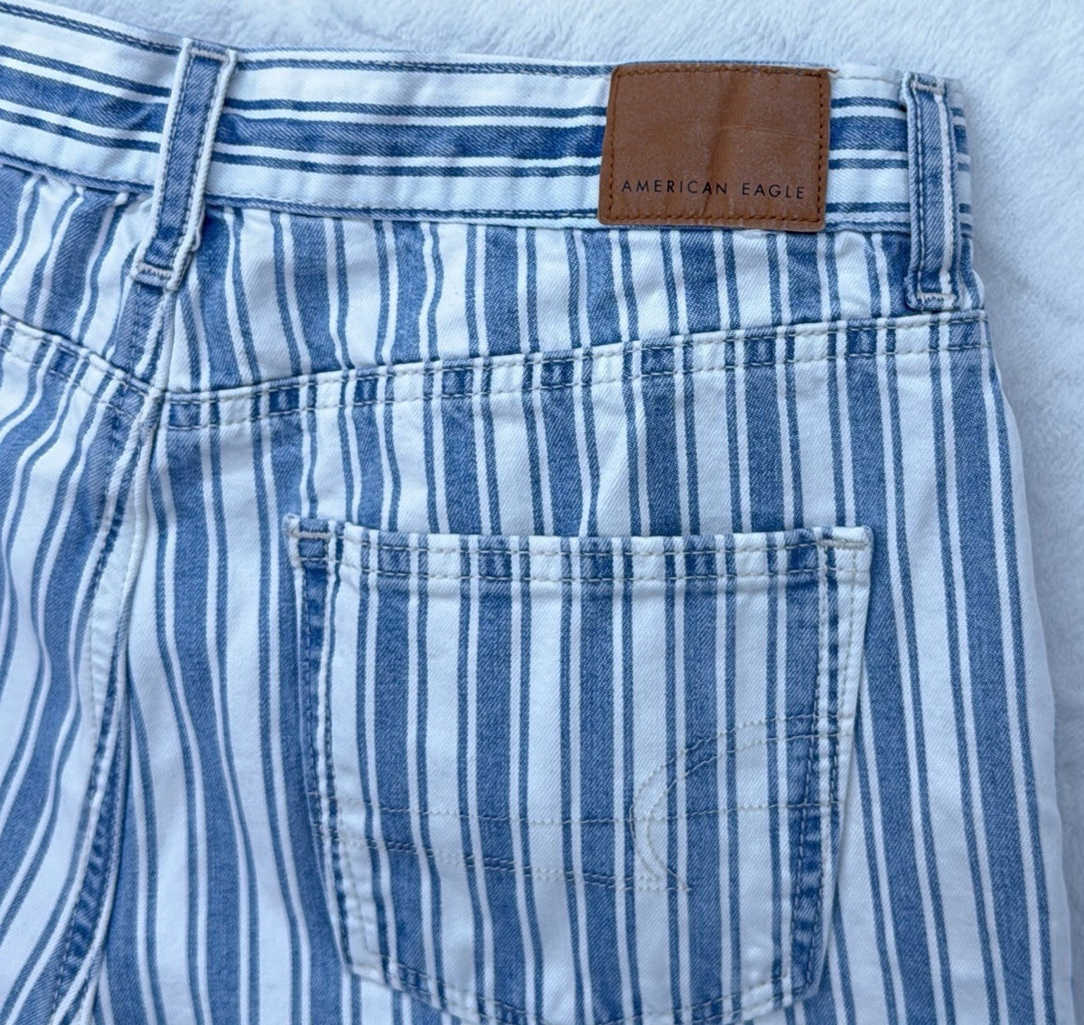 American Eagle Jean Shorts 0 Women Blue White Striped Denim Cuffed 100% Cotton