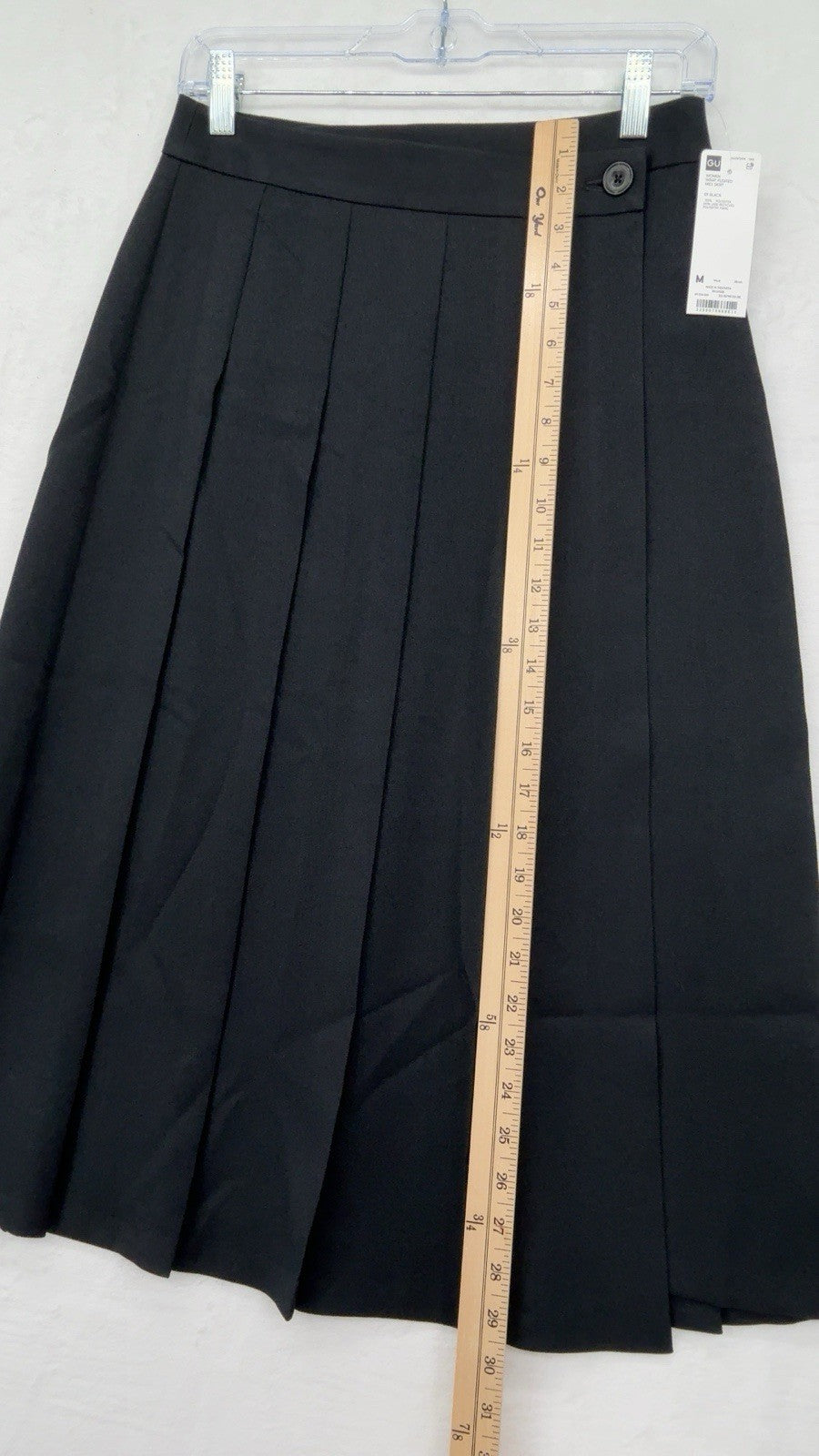 GU Wrap Pleated Midi Skirt Medium Women Black Uniqlo Dark Academia Hipster New