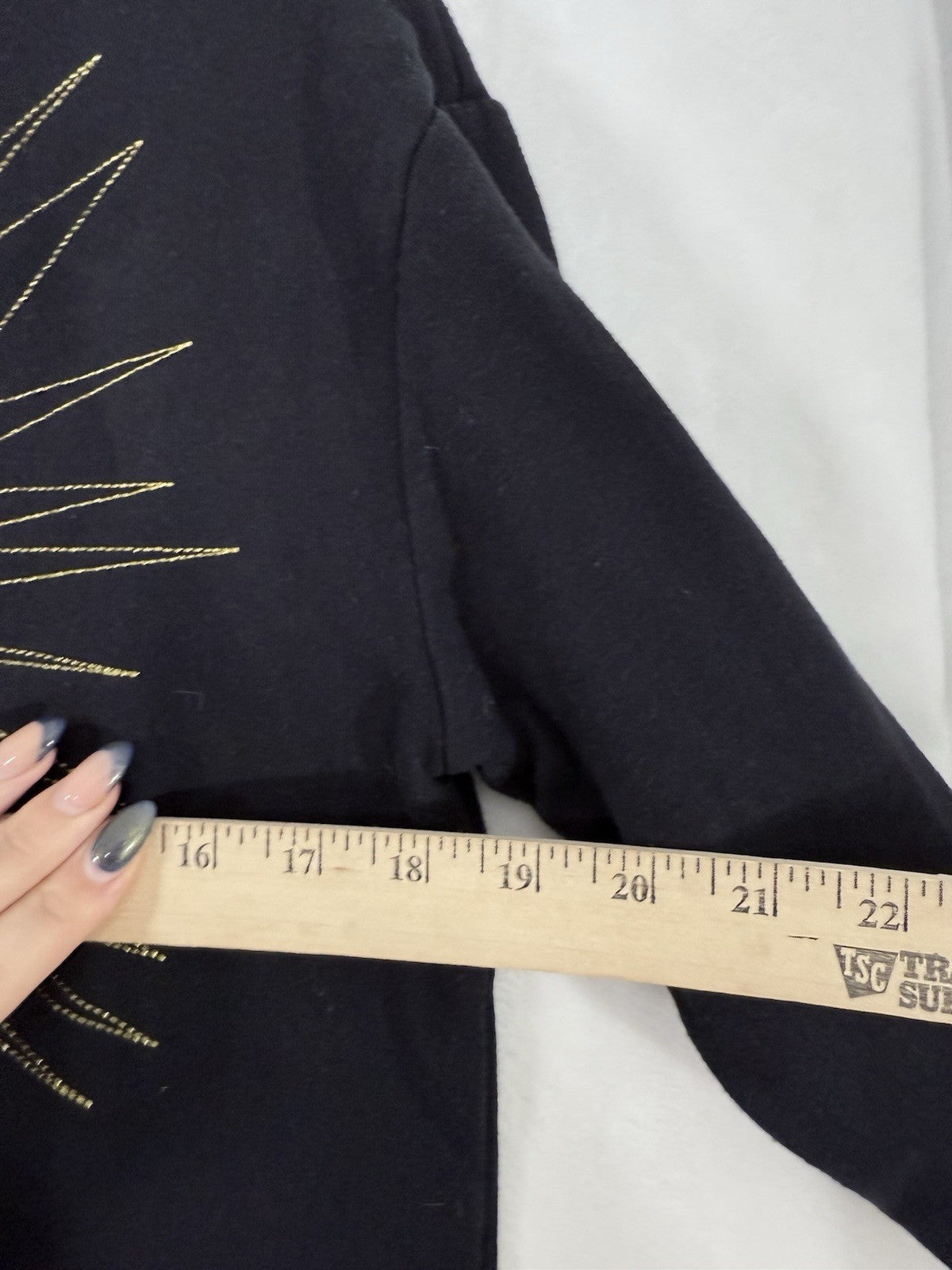 Aeropostale Top Small Womens Black Tiger Sweatshirt Embroidered Embellished