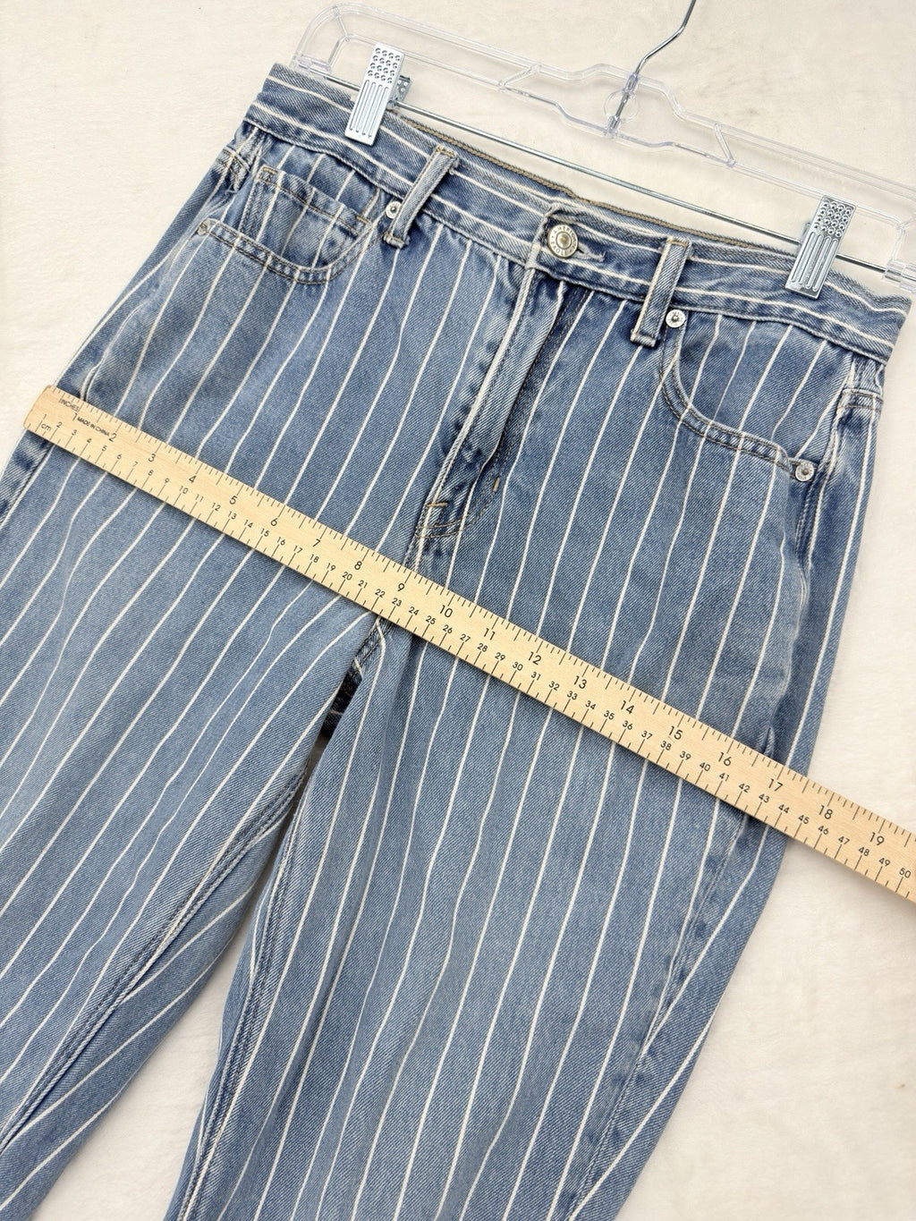 American Eagle Mom Jeans 4 Long Light Blue Wash Pinstripes High Rise Denim Women