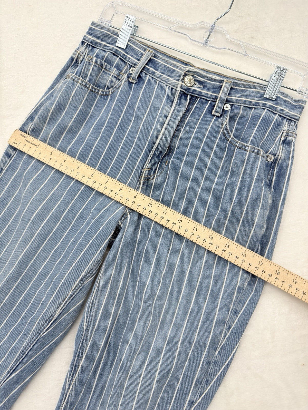 American Eagle Mom Jeans 4 Long Light Blue Wash Pinstripes High Rise Denim Women