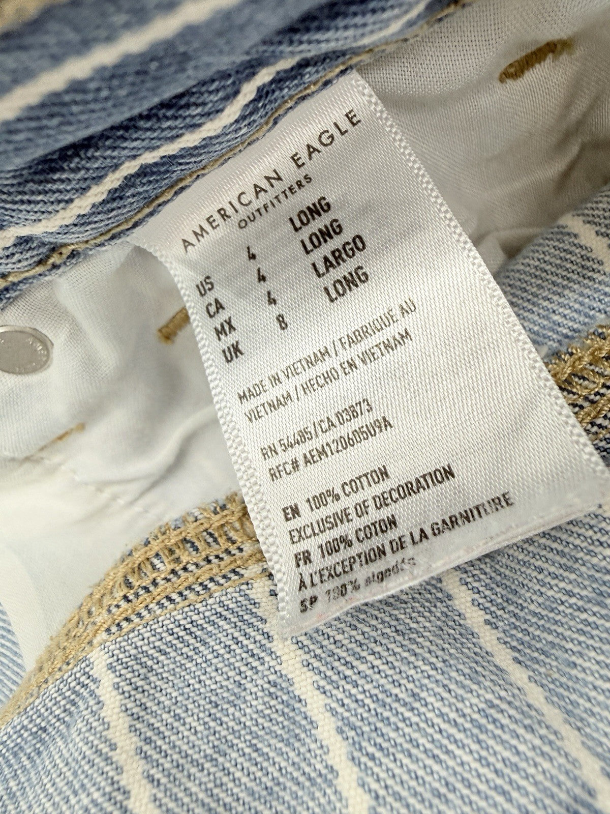 American Eagle Mom Jeans 4 Long Light Blue Wash Pinstripes High Rise Denim Women