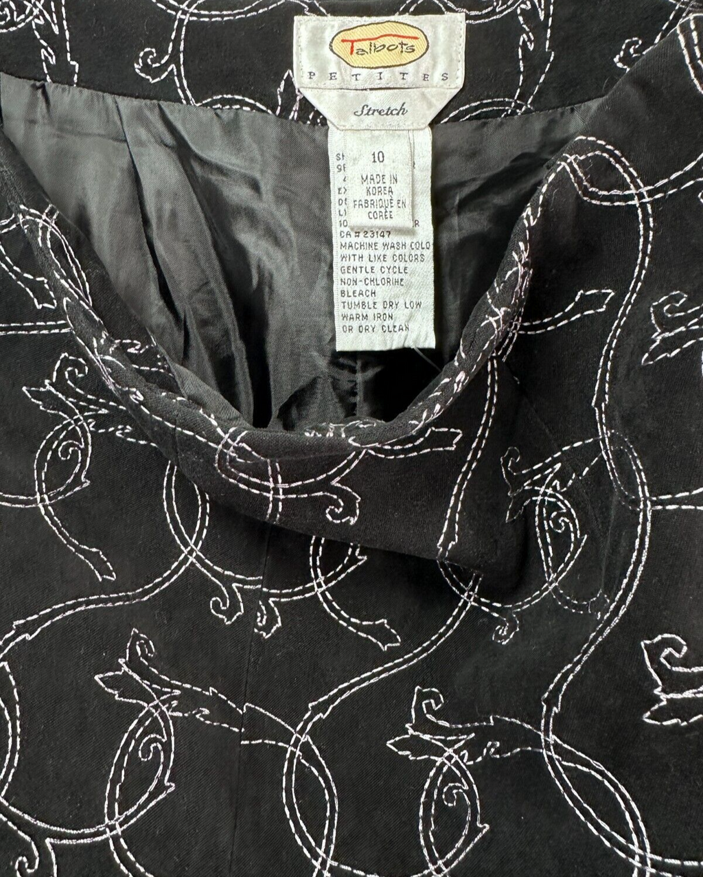Talbots Pants 10 Petite Black Floral Embroidered Ankle Pants 10P Lined Womens