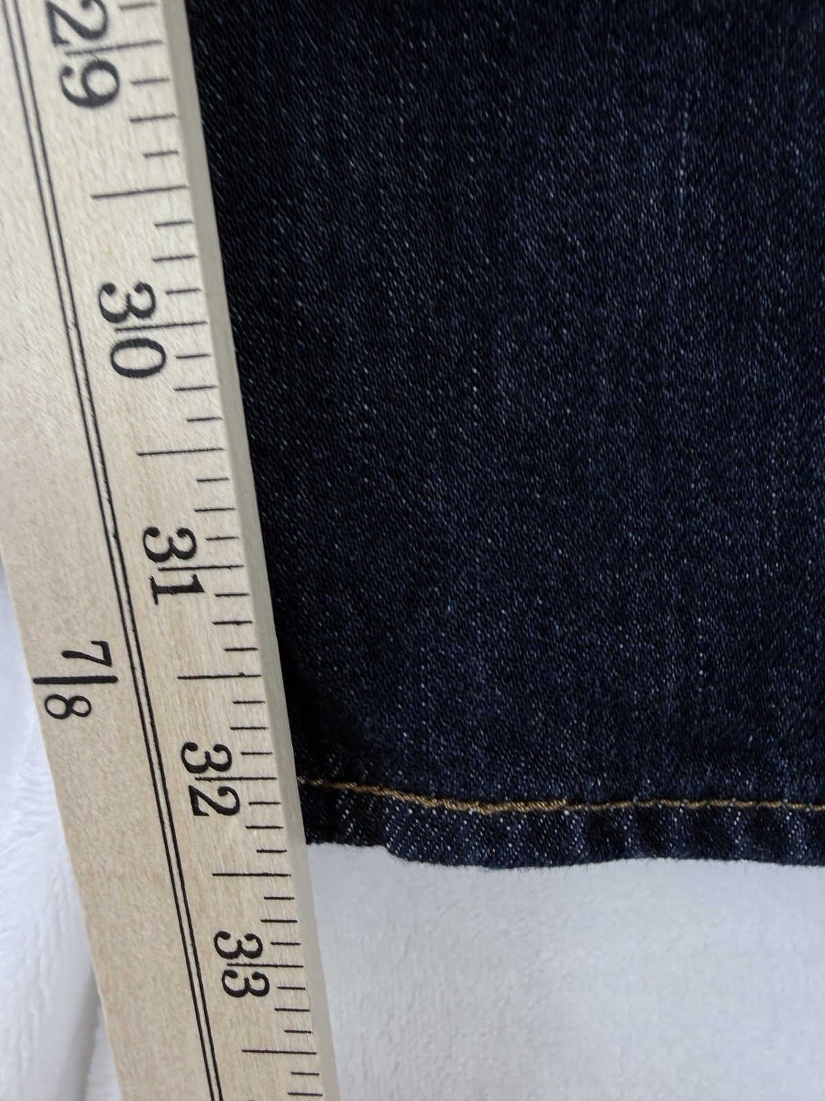 Levis 501 Jeans Mens Button Fly 30x32  Dark Blue Straight Leg