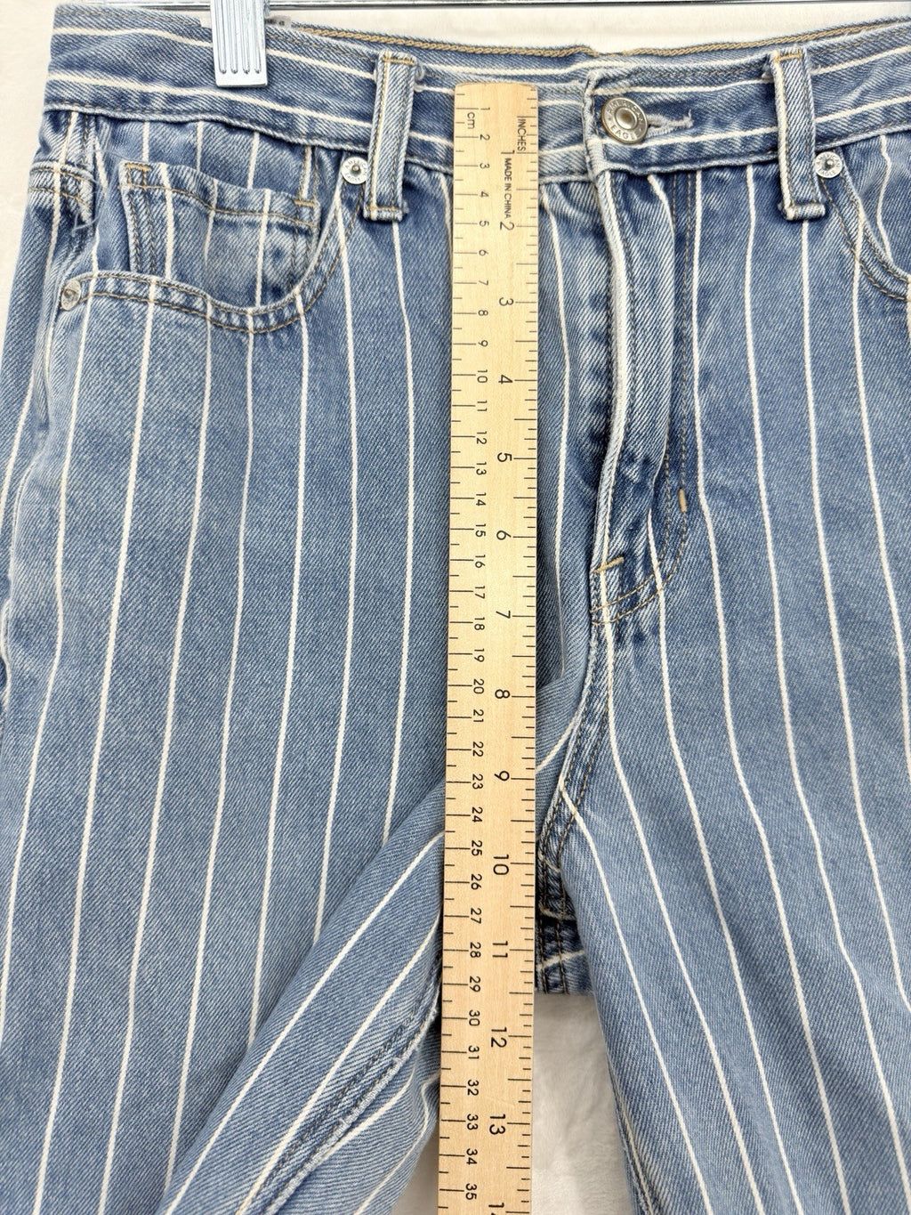 American Eagle Mom Jeans 4 Long Light Blue Wash Pinstripes High Rise Denim Women