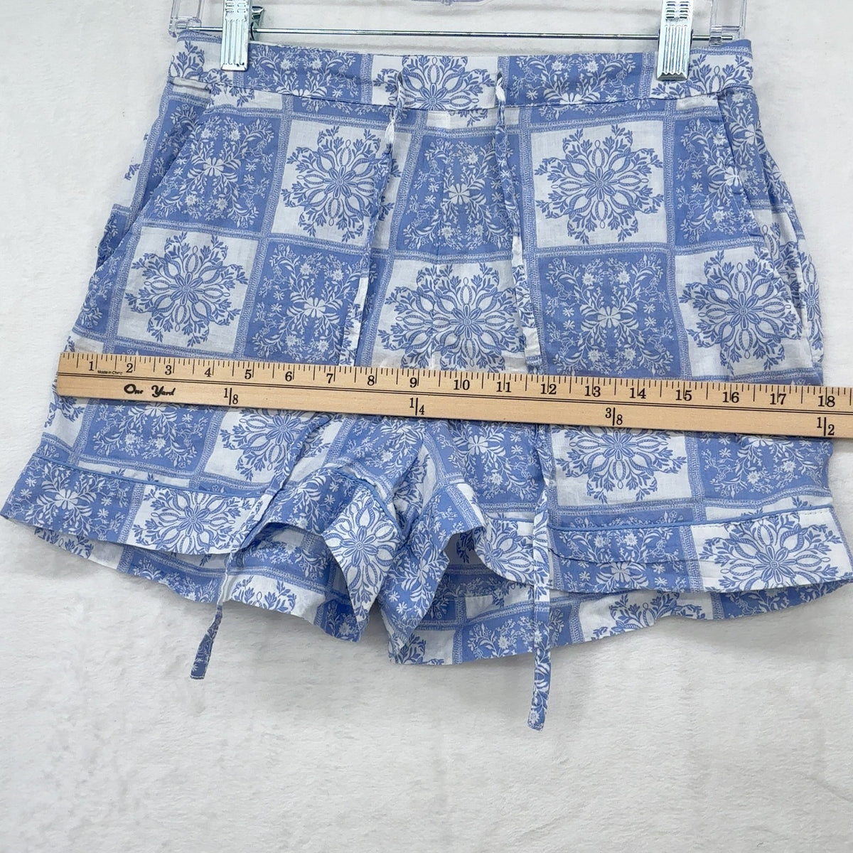 Joie Shorts Small Womens Blue Floral 100% Organic Cotton 2.5”