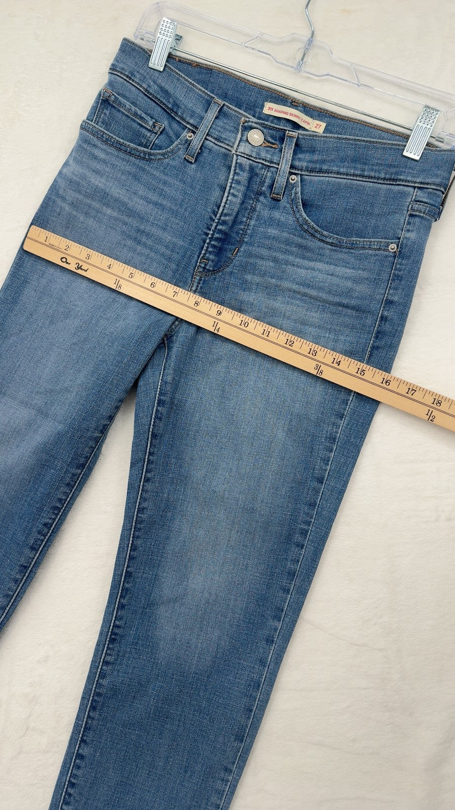 Levi's 311 Shaping Skinny Capri Jeans 27 Womens Light Blue Levis