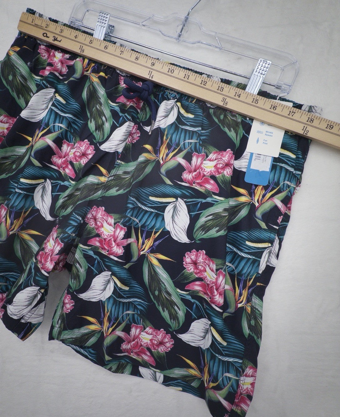 Blue Wave Swim Trunks XXL Mens Black Floral Swimsuit Mesh Lined 6.5” New NWT
