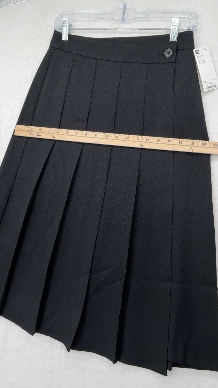 GU Wrap Pleated Midi Skirt Medium Women Black Uniqlo Dark Academia Hipster New