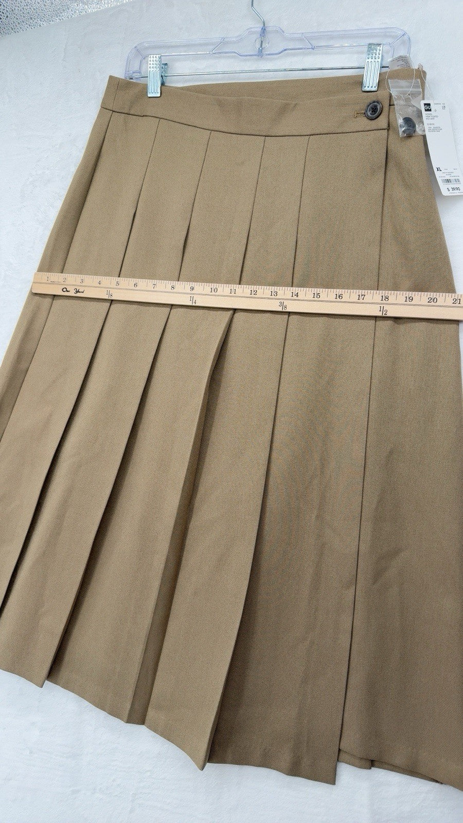GU Wrap Pleated Midi Skirt XL Womens Beige Uniqlo Light Academia Hipster New NWT
