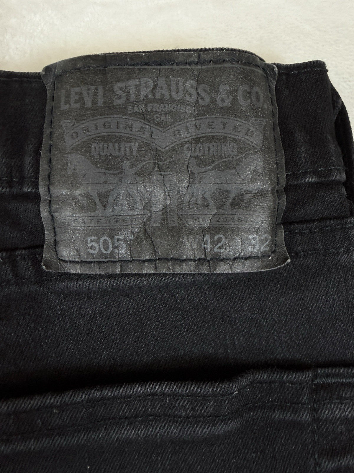 Levis 505 42x32 Mens Jeans Black Levi ‘s Regular Fit