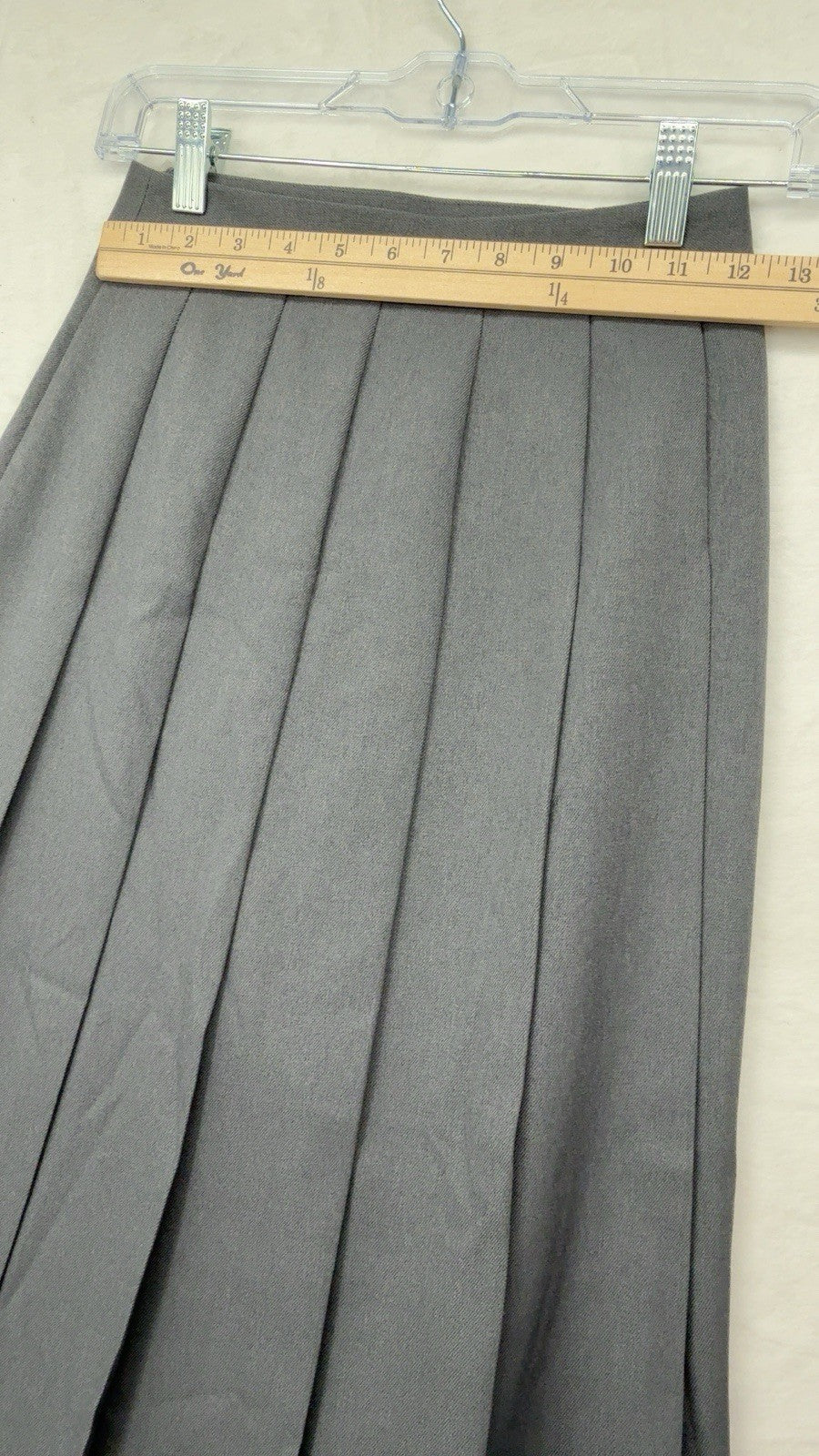 GU Wrap Pleated Midi Skirt XS Women Gray Uniqlo Dark Academia Hipster New NWT