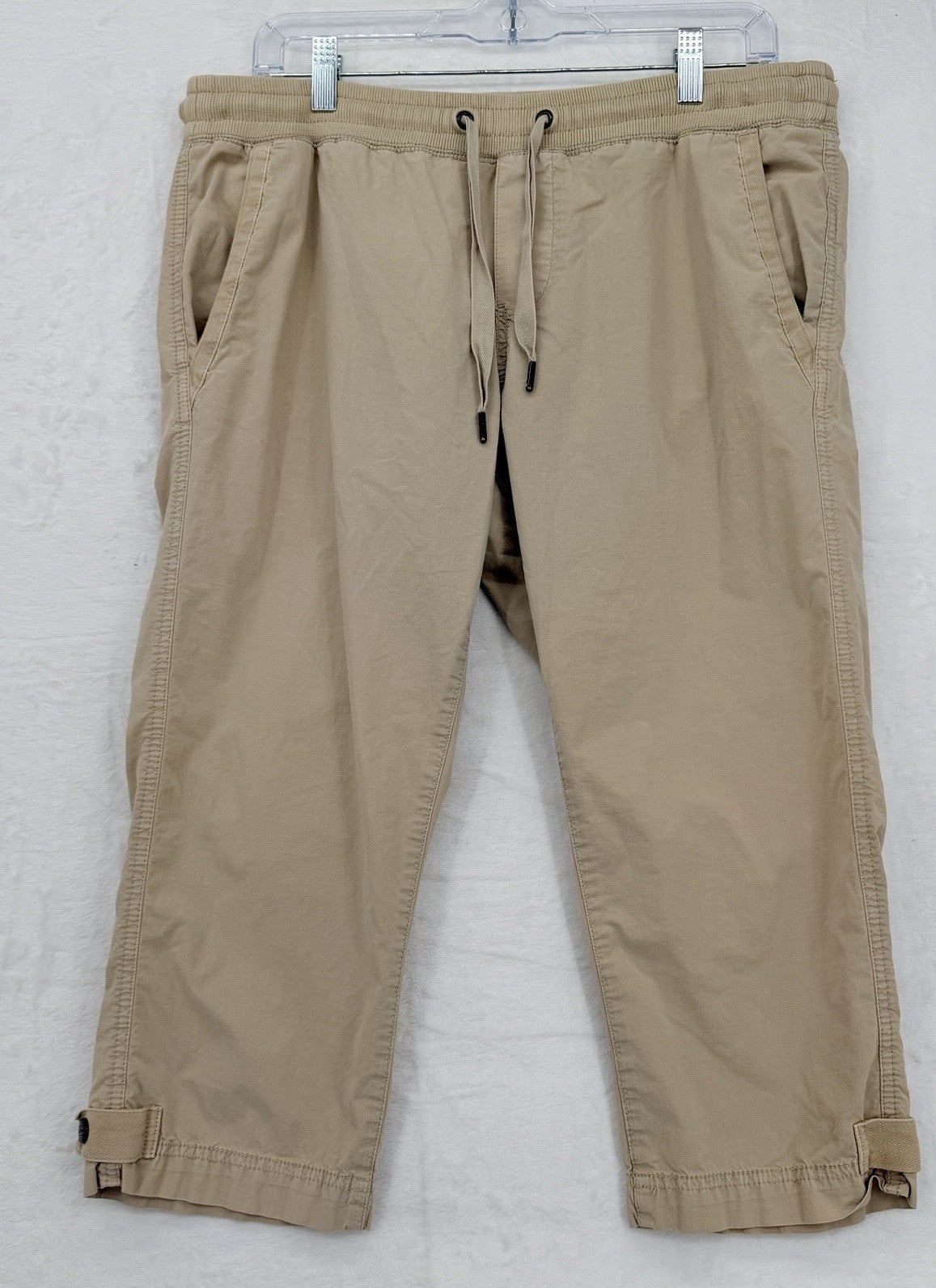 LL Bean Ripstop Capri Pants Medium Petite Womens Pull On Beige