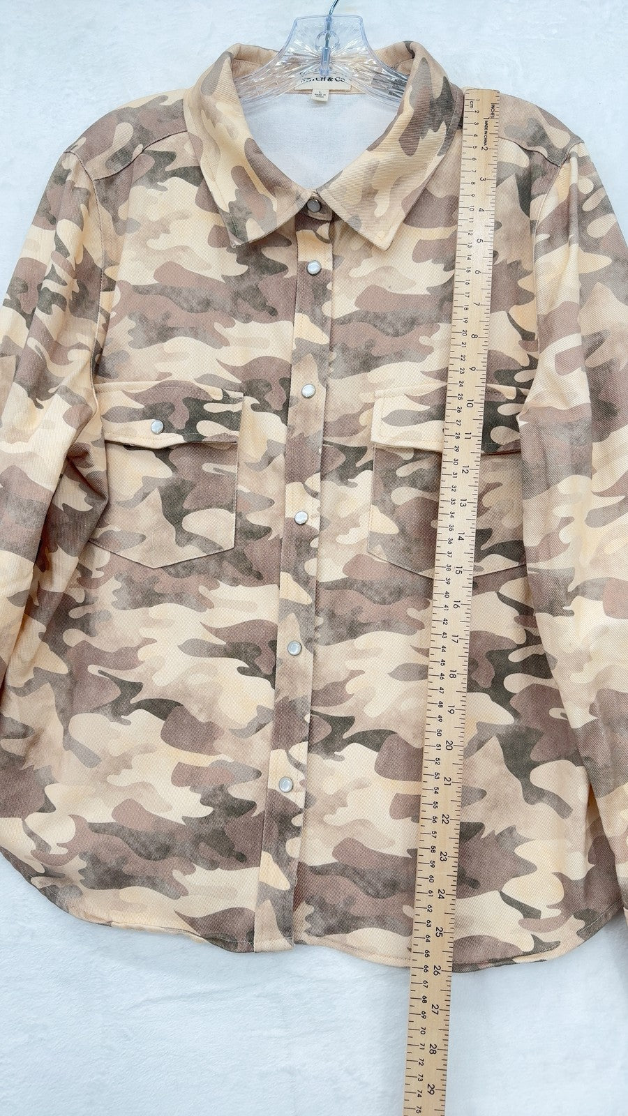 Stitch & Co. Camouflage Shirt  Large Womens Long Sleeve Snap Front Camo