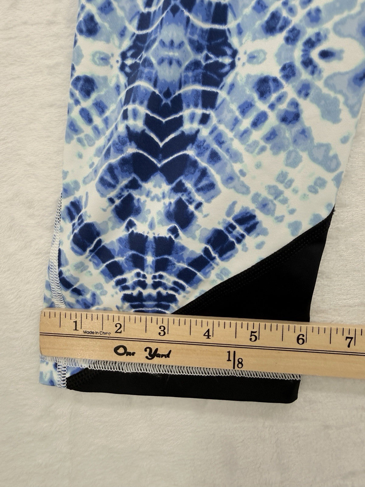 Victoria’s Secret Sport Medium Knockout Leggings Blue Tie Dye Capri Womens VSX