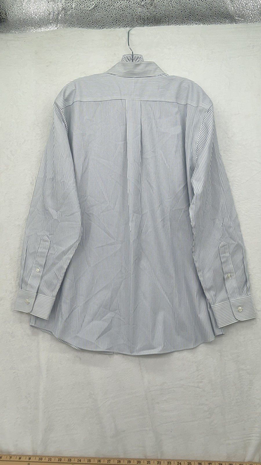 L.L.Bean Slightly Fitted Dress Shirt 16.5 33 Mens Long Sleeve White Blue striped