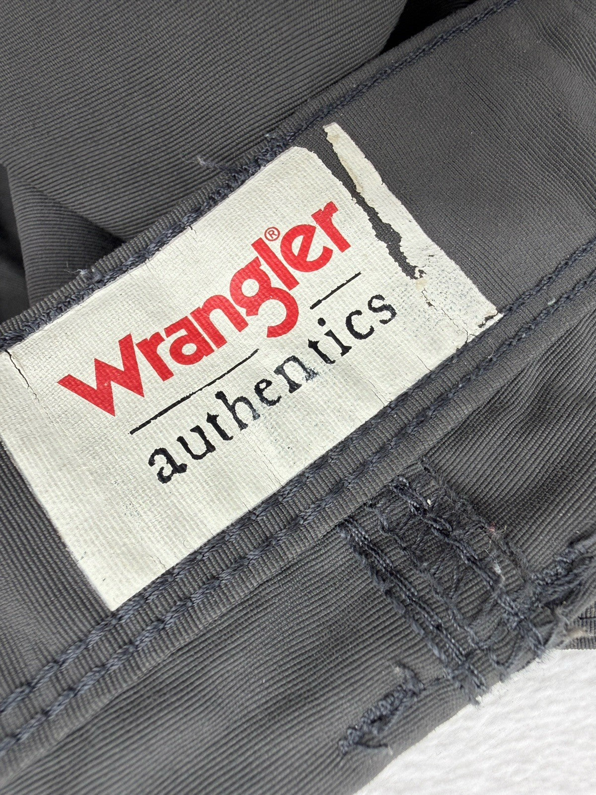 Wrangler Authentics Cargo Shorts Mens 46 Gray 9.5” Nylon