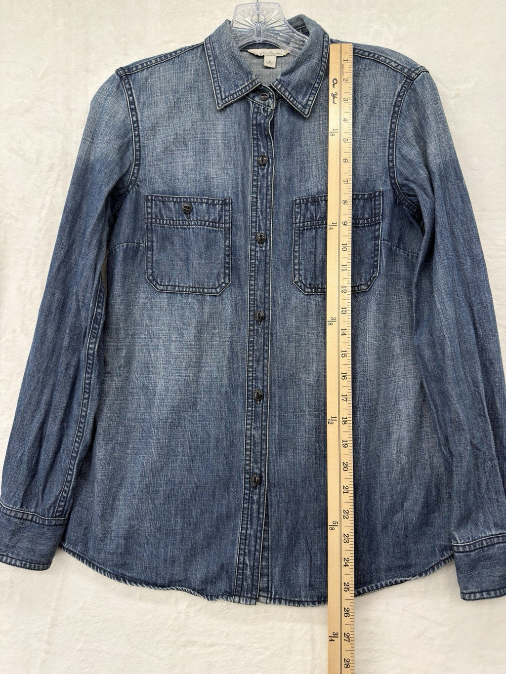 LL Bean Signature Denim Shirt Womens 2 Blue Long Sleeve Button Down