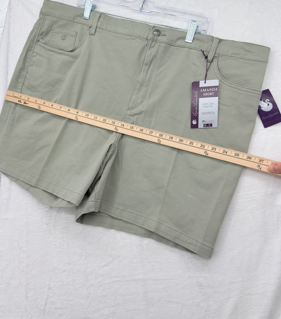 Gloria Vanderbilt Amanda Shorts 24W Jean Green Denim Slimming Effect Women New
