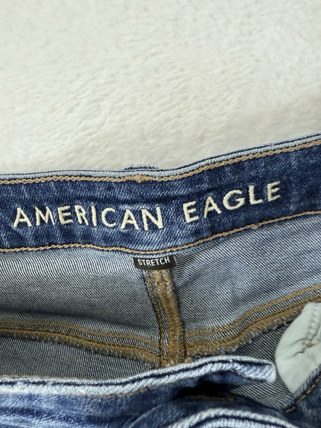 American Eagle Mom Jeans 10 Short Womens High Rise Blue